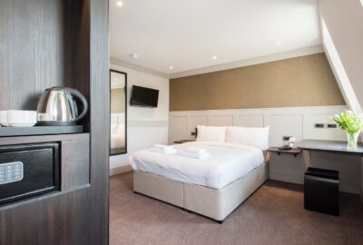 Comment_faire_en_sorte_que_le_client_se_sente_chez_lui_à_l_hôtel_?