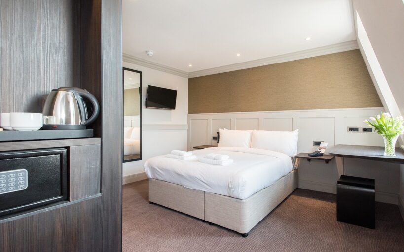 Comment_faire_en_sorte_que_le_client_se_sente_chez_lui_à_l_hôtel_?