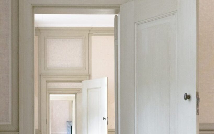 Obtenez_un_superbe_look_design_en_peignant_vos_portes_intérieures_!