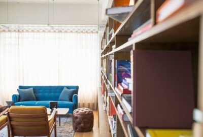 LES_ESSENTIELS_DU_CONCEPTEUR_POUR_L_AMÉNAGEMENT_D_UNE_BIBLIOTHEQUE
