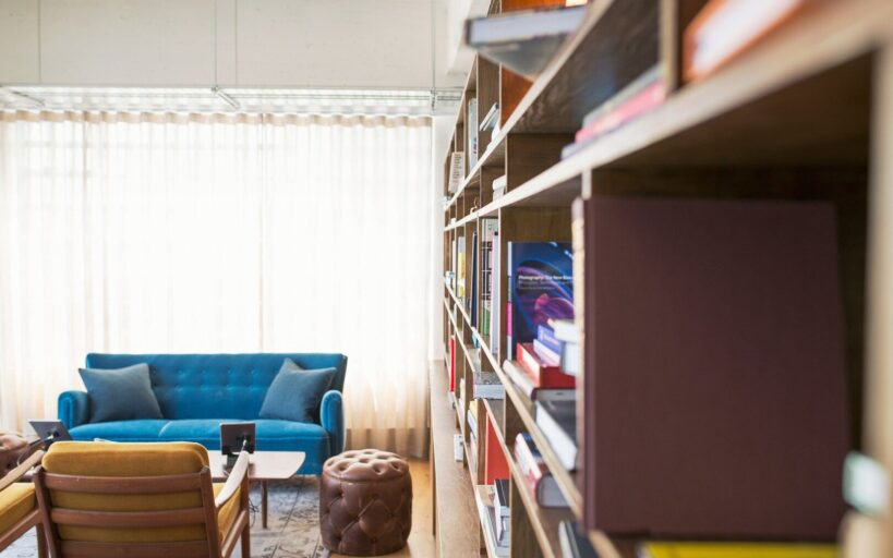 LES_ESSENTIELS_DU_CONCEPTEUR_POUR_L_AMÉNAGEMENT_D_UNE_BIBLIOTHEQUE