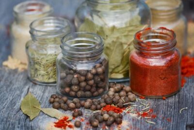 Une_liste_d_herbes_et_d_épices_que_vous_pouvez_trouver_et_utiliser