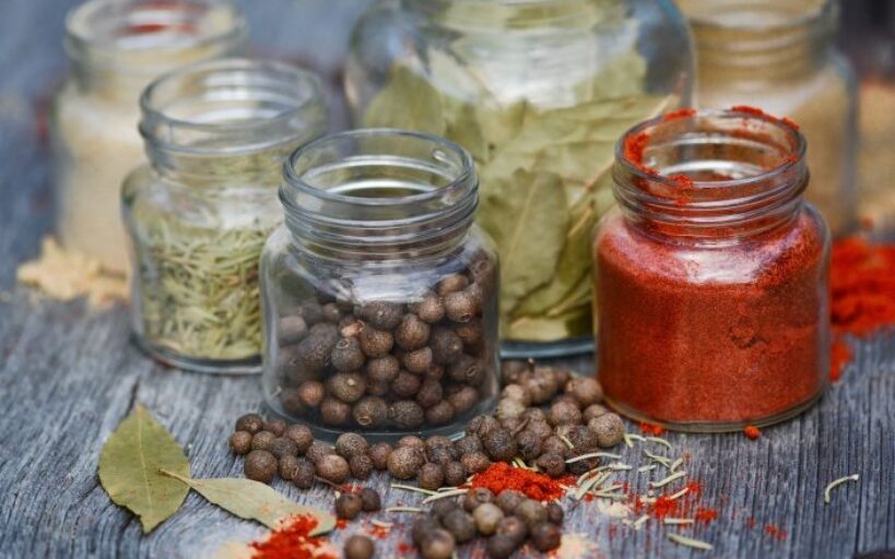 Une_liste_d_herbes_et_d_épices_que_vous_pouvez_trouver_et_utiliser