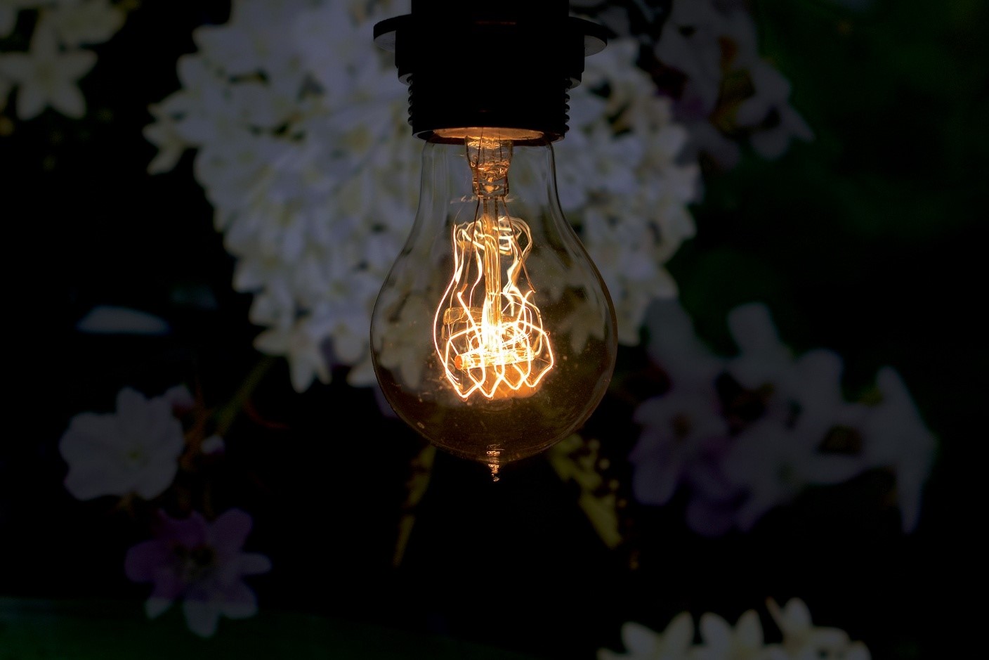 Suspension vertigo : Un luminaire suspension design aux allures poétiques