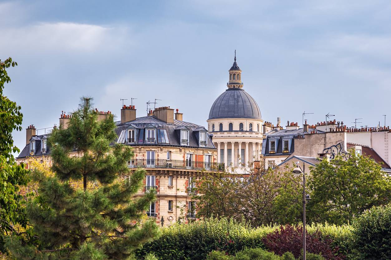 comment procéder pour investir à Paris