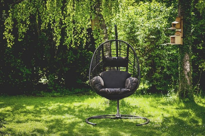 Comment choisir le fauteuil suspendu pour un jardin ?