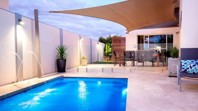 piscine en pierre