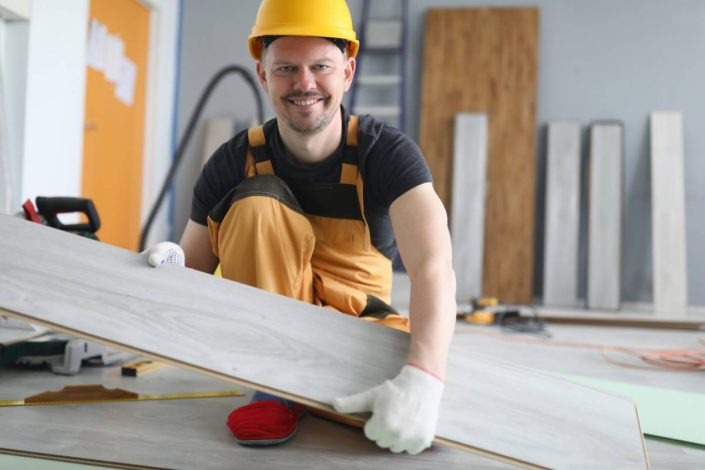 Comment choisir votre menuisier pour poser du parquet ?