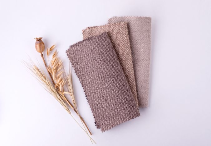 Associer couleur taupe