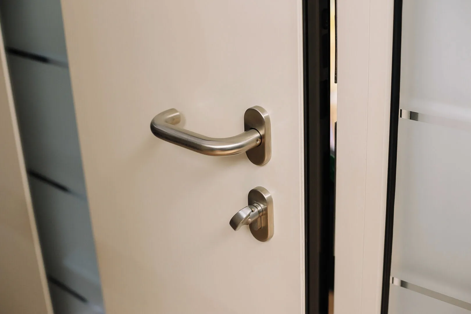 Faire poser une porte blindée, combien ça coûte ?