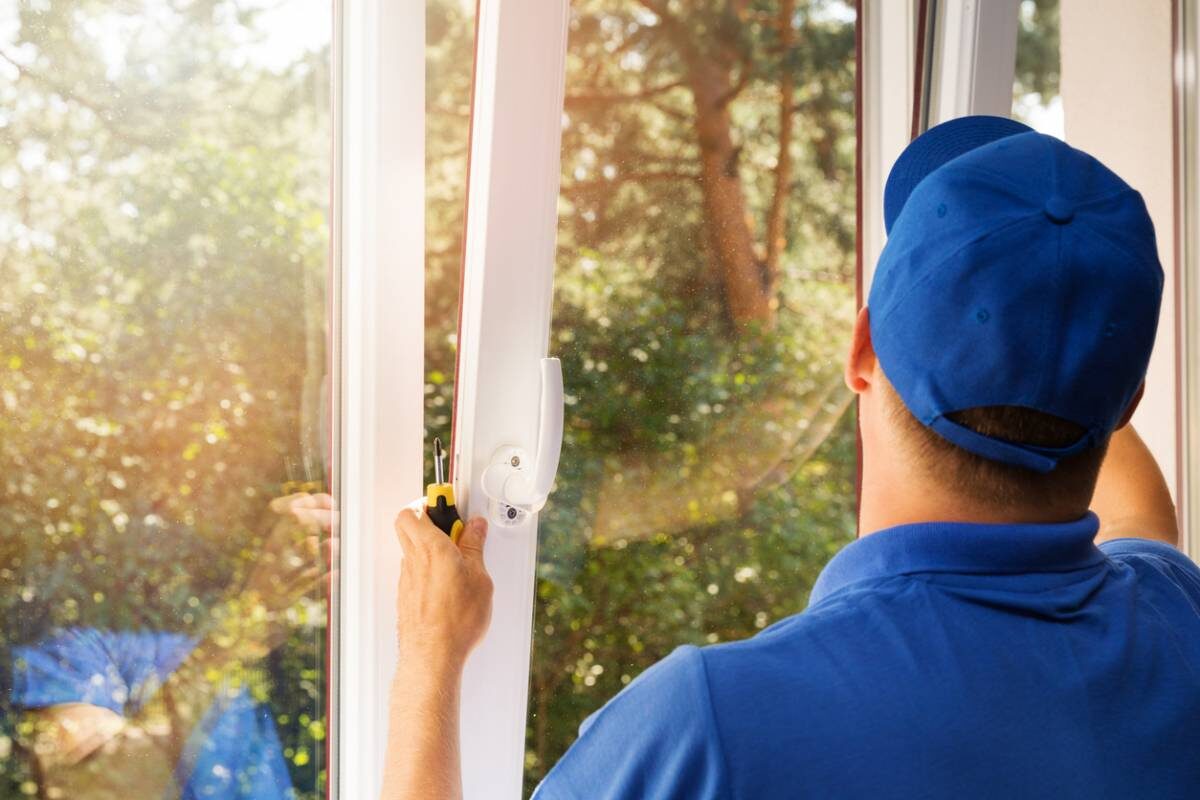 Quand faut-il envisager l’installation de fenêtres sur mesure ?