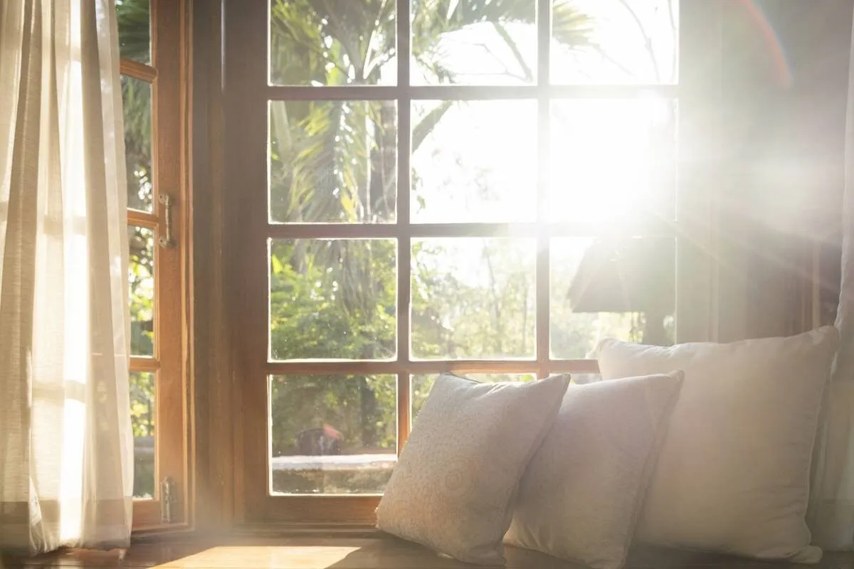 Isolation, éclairage, ventilation : les essentiels pour un intérieur confortable
