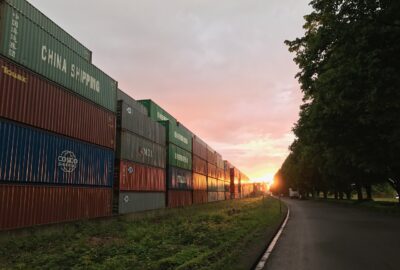 Comment_transformer_des_containers_en_une_maison_moderne_et_durable_?