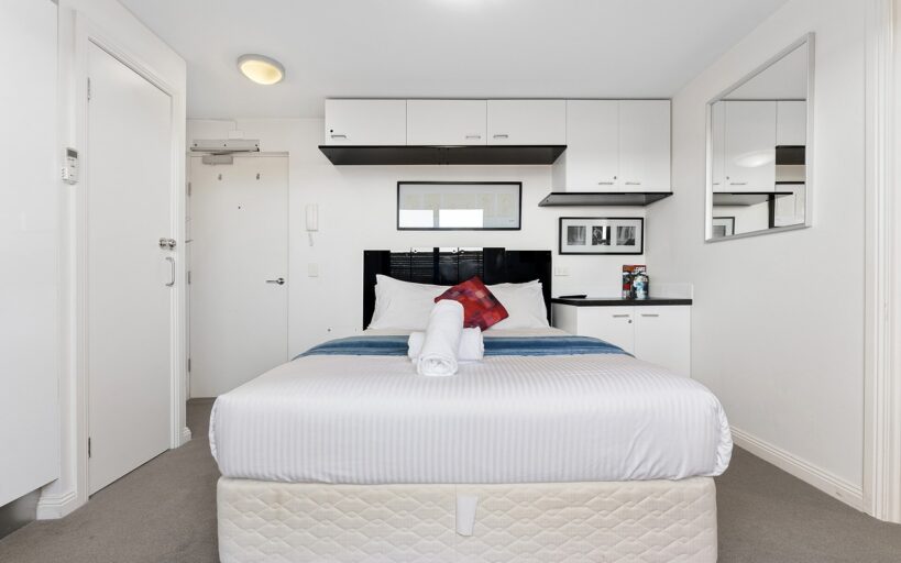 Gagner_plus_d’espace_dans_votre_chambre_à_coucher_avec_un_lit_coffre_