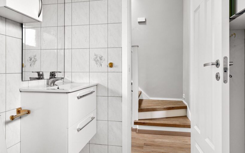 Les_Meilleures_Palettes_de_Couleurs_pour_Dynamiser_Votre_Salle_de_Bain