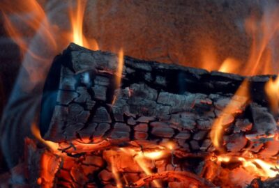 Comment_rénover_votre_cheminée_tout_en_conservant_son_charme_d_origine_?