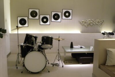 Idées_d_aménagement_de_sous_sol_ :_conseils_déco_inspirants_à_essayer 