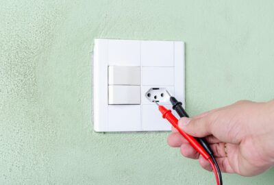 Rénovation_électrique_:_comment_préserver_le_charme_d_une_demeure_historique