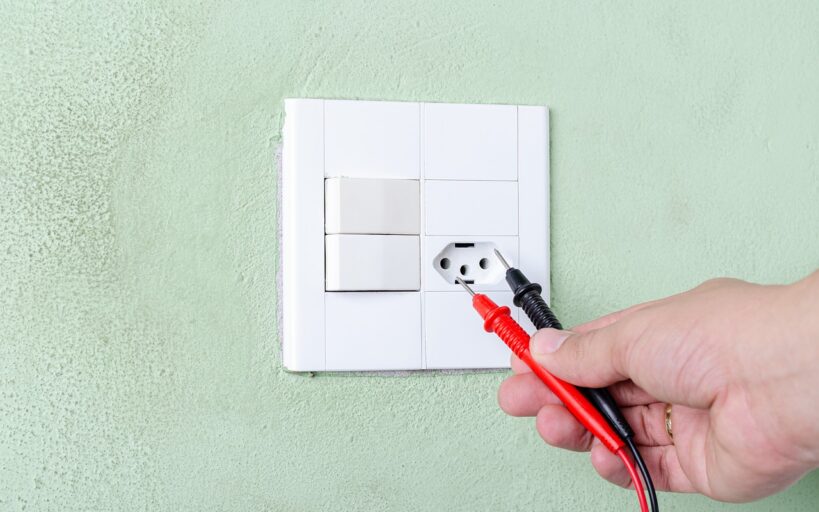 Rénovation_électrique_:_comment_préserver_le_charme_d_une_demeure_historique