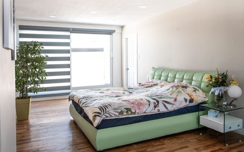 Rendre_votre_maison_plus_confortable_grâce_aux_stores_pour_fenêtres_de_toit