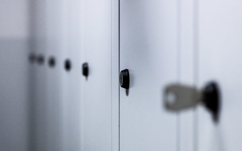 La société CIMM est spécialisée dans la vente des casiers et des vestiaires