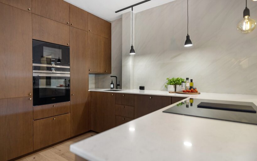 Concevoir_une_cuisine_sur_mesure_avec_un_cuisiniste_:_des_possibilités_infinies