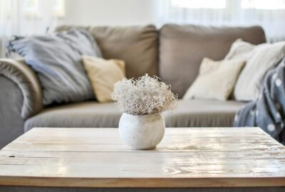 Table_en_pierre_naturelle_:_des_réalisations_uniques_pour_tous_les_espaces_de_vie