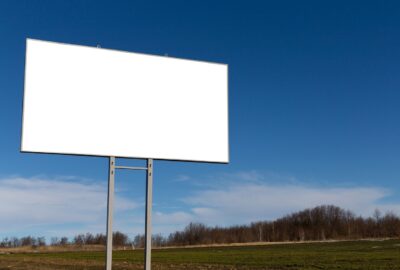 Où_trouver_des_affiches_vintage_?_Découvrez_une_sélection_variée_sur_Planète_Vintage_!