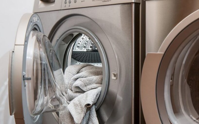 Il_est_temps_de_nettoyer_les_conduits_de_votre_séche_linge_pour_éviter_les_incendies