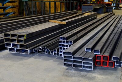 Les_tubes_en_acier,_éléments_indispensables_pour_la_réalisation_de_travaux_de_bricolages