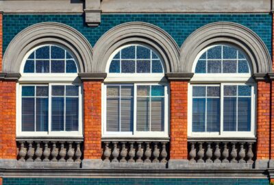 Les_différents_types_de_verres_pour_les_applications_artistiques_et_décoratives_d’une_maison