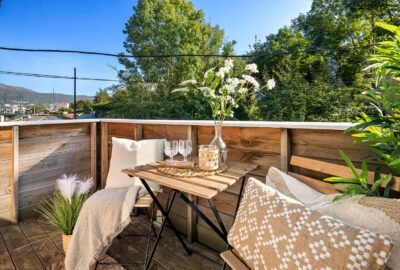 Profitez_d_une_terrasse_confortable_toute_l_année_avec_un_store_extérieur_polyvalent_:_protection_contre_le_soleil,_la_pluie_et_le_vent