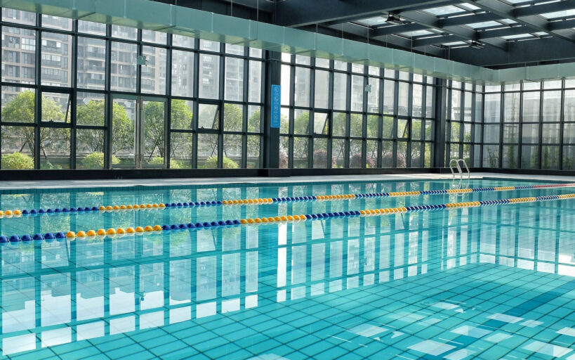 Créer un abri de piscine personnalisé : l'alliage parfait entre esthétisme et fonctionnalité !