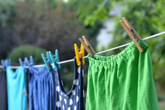Comment nettoyer à sec vos vêtements à la maison ?