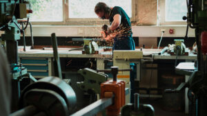Quels outils sont essentiels pour le bricolage ?