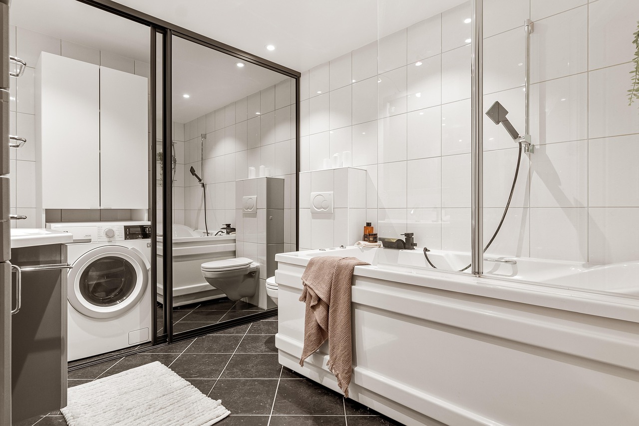 Les meilleures astuces pour aménager une salle de bain PMR adaptée à tous